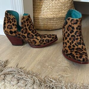 Size 7.5 Ariat Cheetah Cowgirl Booties